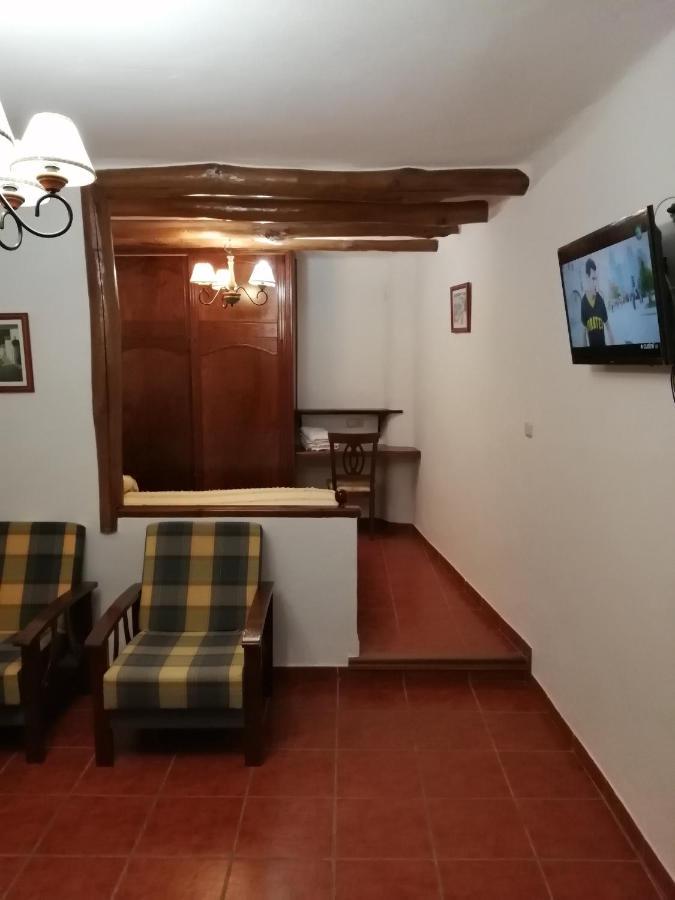 Hostal Ruta De Las Nieves Capileira Exterior foto